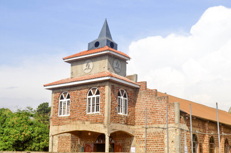 KitiChurchInside4 1 768x510